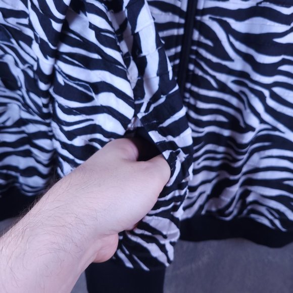 Alfred Dunner Women's Size 20 Lightweight Full Zipper Jacket Zebra Ruffle Layers - Picture 3 of 7